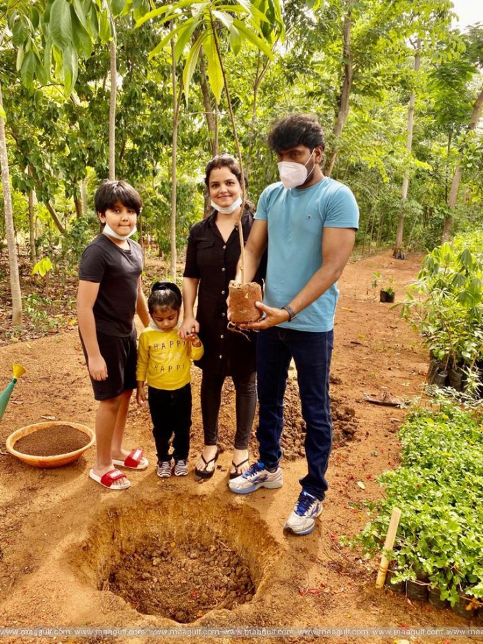 గ్రీన్ ఇండియా ఛాలెంజ్ ను స్వీకరించి మొక్కలు నాటిన దర్శకుడు సంపత్ నంది